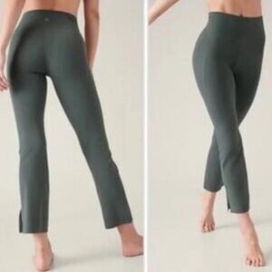 Athleta Transcend Stash Crop Straight Leg Split Cuff Leggings - Womens Medium